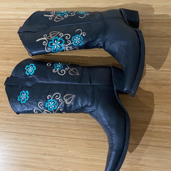 Cowboy boots - Picture 4 of 4